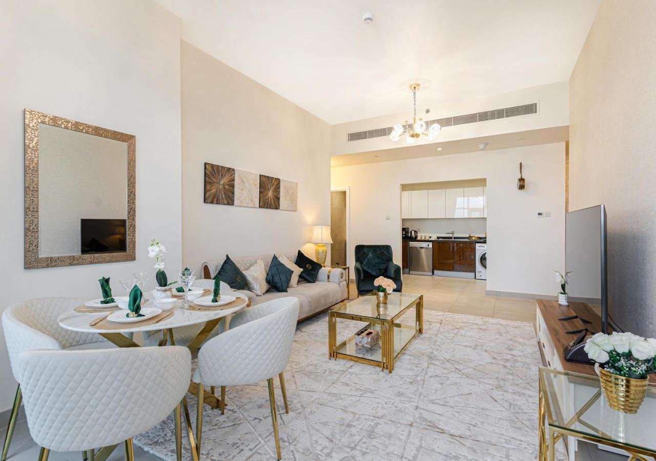 Serene Getaway In Marina Dubai